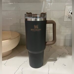 Stanley 40 oz Quencher